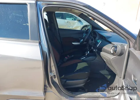 2018 Nissan Kicks Sr z USA, uszkodzony, nr VIN 3N1CP5CU7JL529523